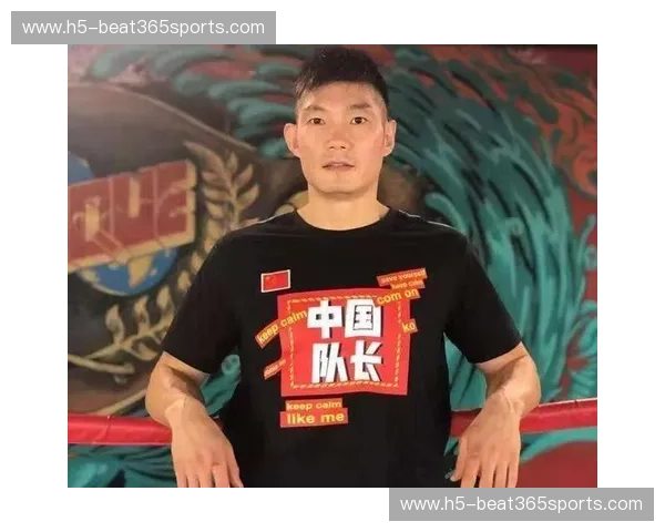 巅峰王者的终极碰撞：当“中国队长”付高峰遇见“武僧”一龙，谁才是搏击界的真脊梁？