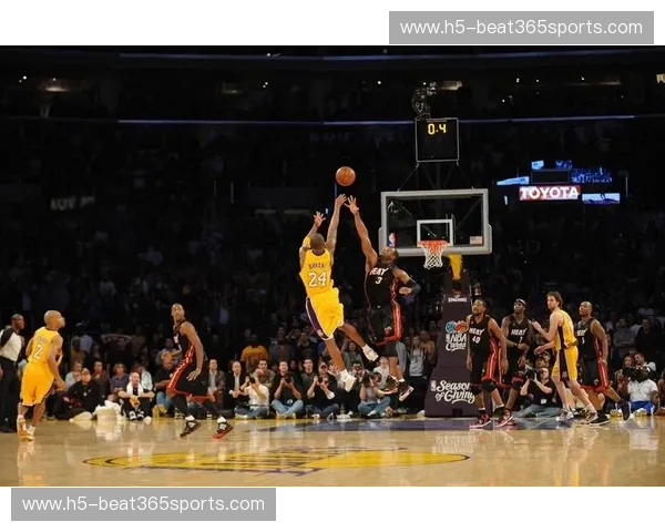 湖人vs小牛科比62分：黑曼巴之夜，一场载入史册的得分盛宴